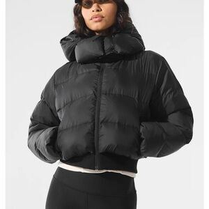 NWT: ALO Yoga Black Cropped Puffer Jacket with Hood
